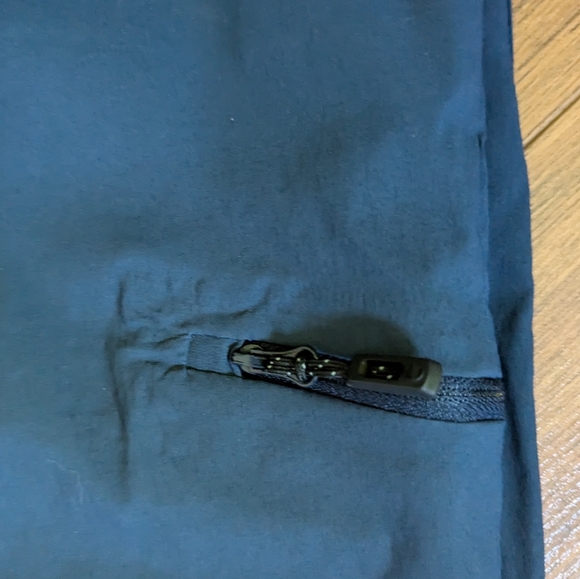 Denver Hayes Capri - Picture 7 of 7